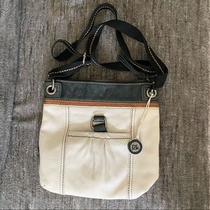 Leather shoulder bag